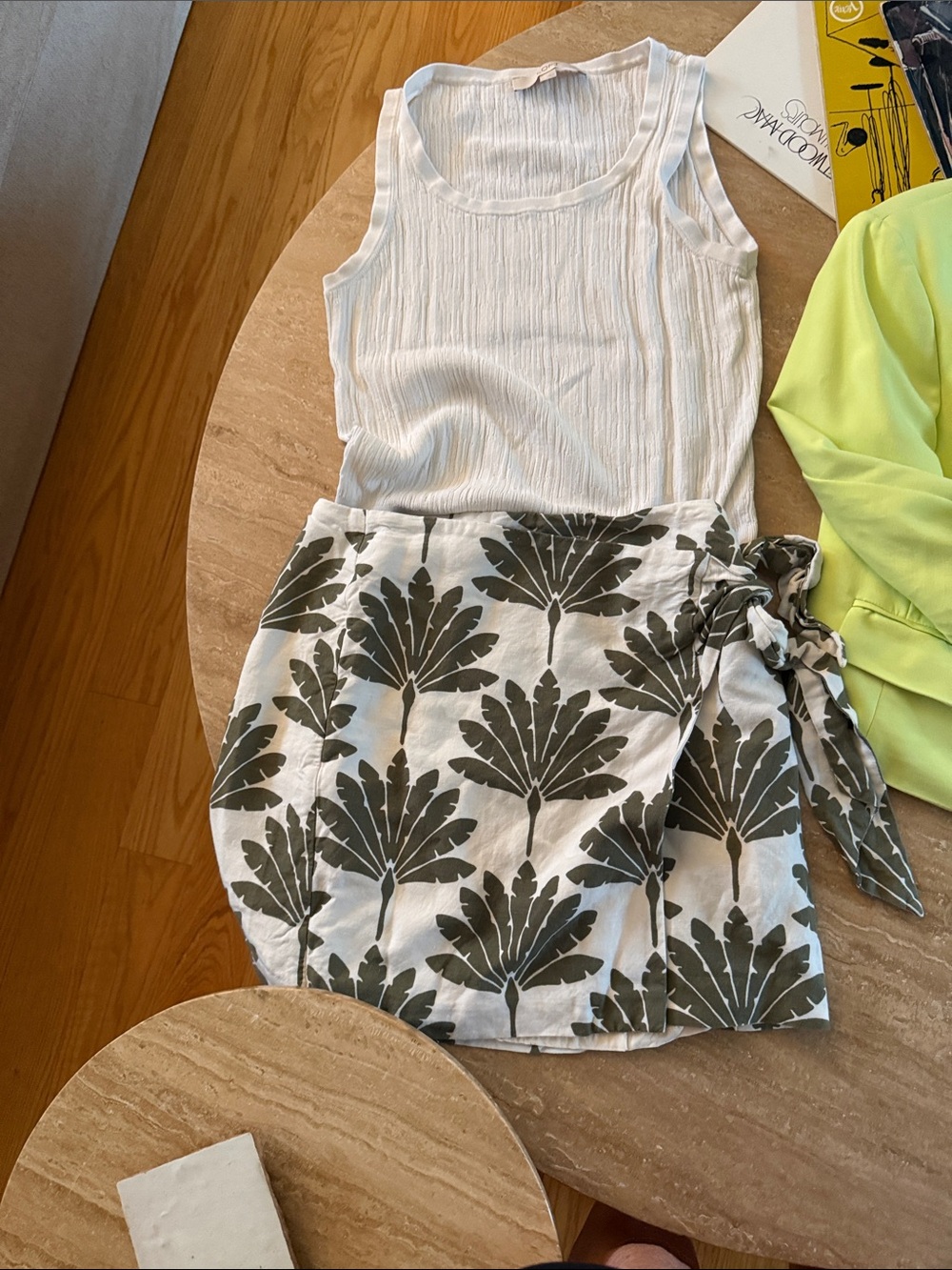 Linen blend skort. Ribbed tank size medium